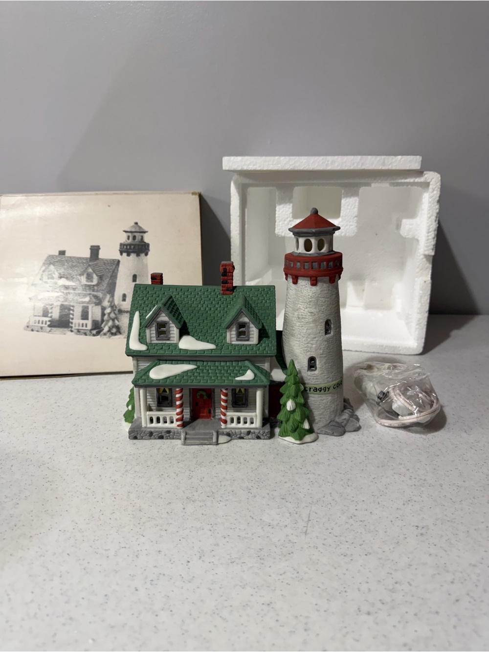 Dept. 56 Craggy Cove Lighthouse Heritage Village 5930-7 With Box and Light